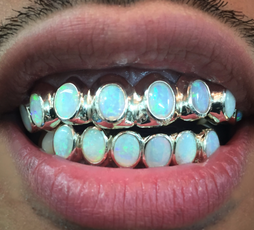 GRILLZ JEWELZ — Big Apple Scramble